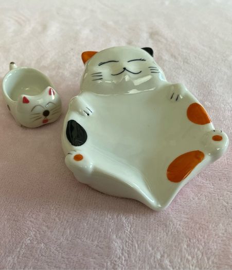 cat dish and mini bowl