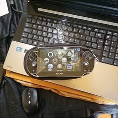 Sony vita 16gb sony card x 2,, = 32 gb plus 4gb card,,  modded   170