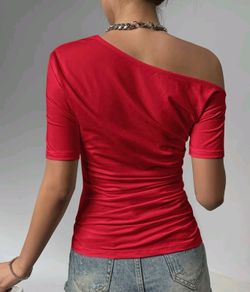 Asymmetric red top fits Xs s new