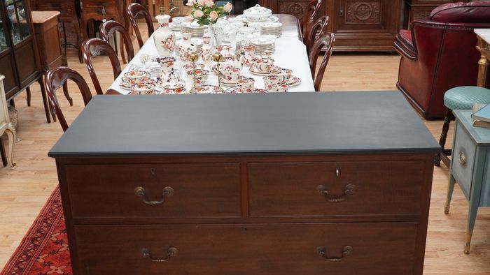 Antique Mahogany Chest of Drawers