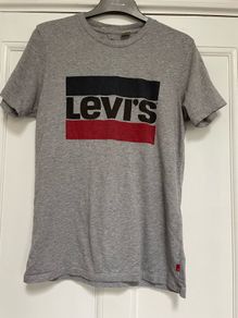 Levi's grey t shirt