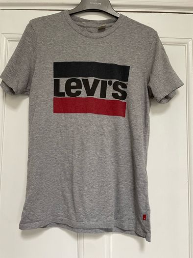 Levi's grey t shirt