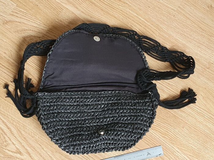 BNWOT - A Lovely Dark Grey Bag - Long Shoulder Strap - Zip Close plus Pop Fastener - E