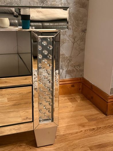 Mirror tv unit