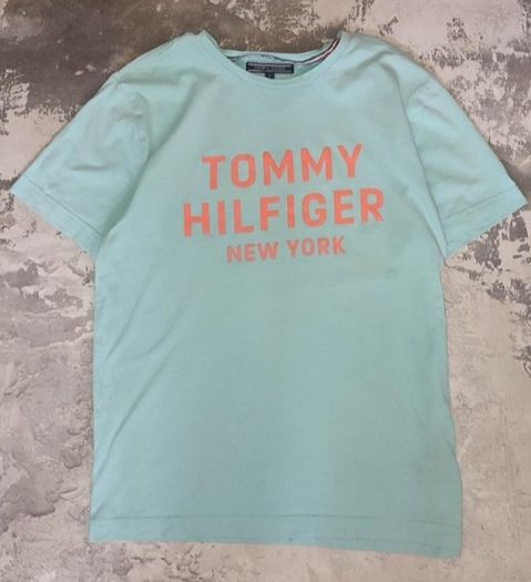 Tommy Hilfiger T-Shirt size M