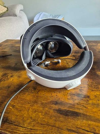 PlayStation VR2 (PS VR2) Complete, Like New