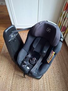 Maxi Cosi AxissFix Plus 360 car seat