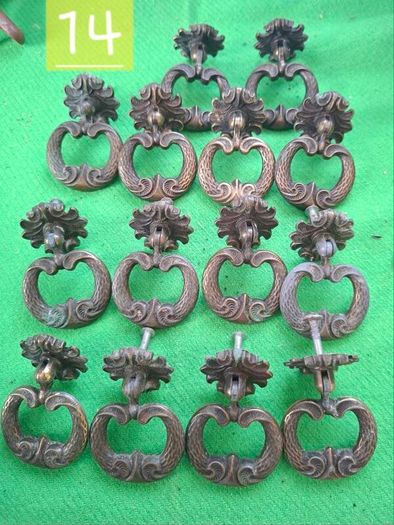 Drawer pulls