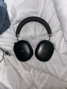 headphones barely used good sound quality