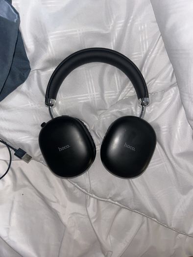 headphones barely used good sound quality