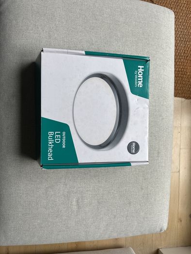 outdoor light brand new and unused