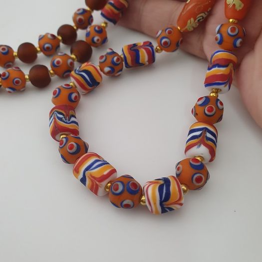 Vintage Venetian Style Skunk Eyes & Feather Desgin Glass Beads Necklace