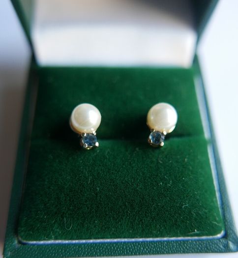 Vintage Pearl & Topaz Stud Earrings in 9ct Yellow Gold Plated