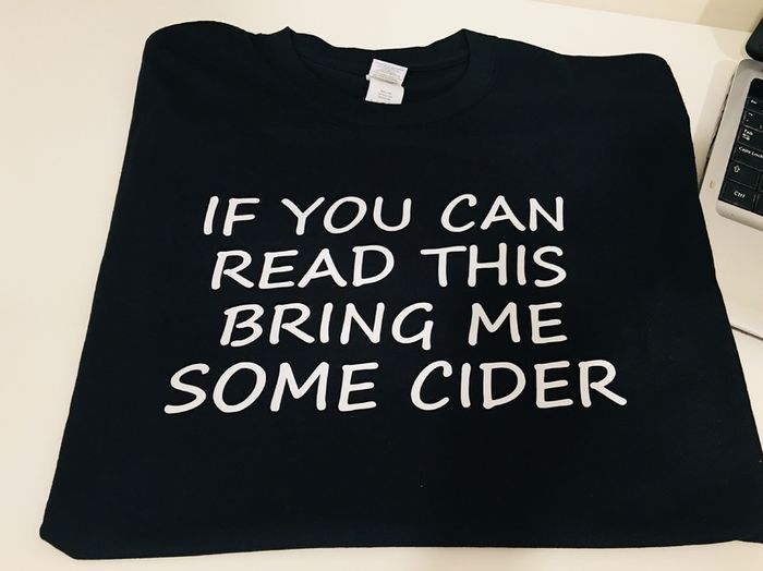 If you can read this bring me a cider funny t-shirt great gift present Party tee