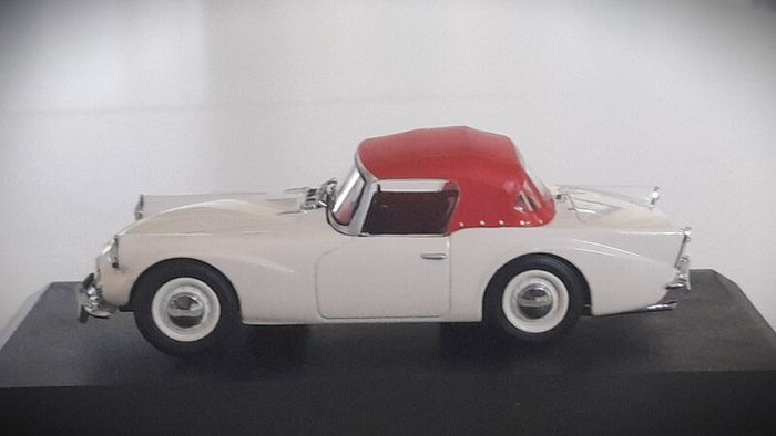 Diecast Model Daimler SP250 - Collectable Oxford Diecast 1:43