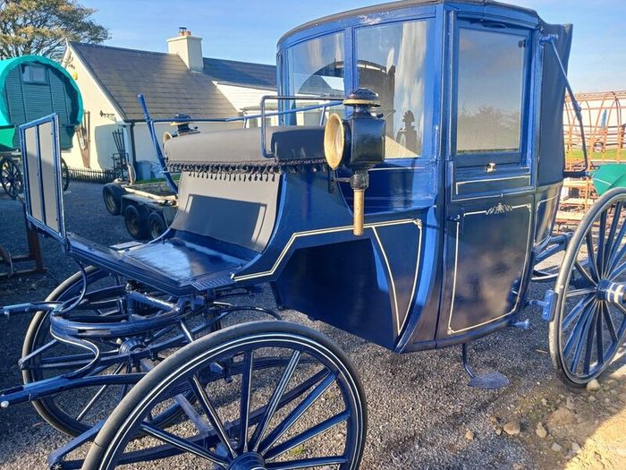 1903 Burlington Landaulette horse drawn carriage