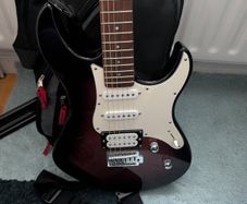 Yamaha Pacifica 112V Electric Guitar