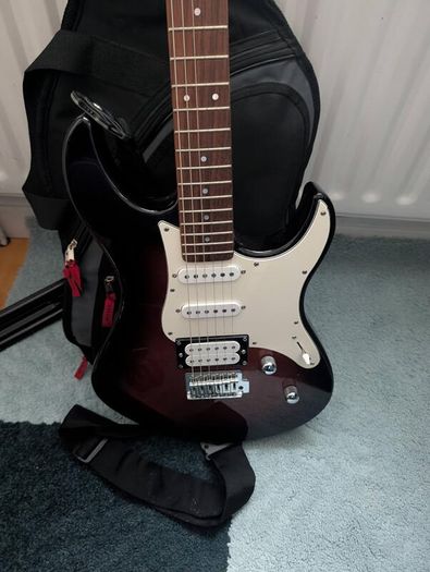 Yamaha Pacifica 112V Electric Guitar