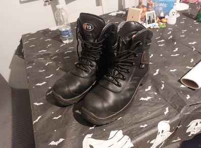 V12 work boots