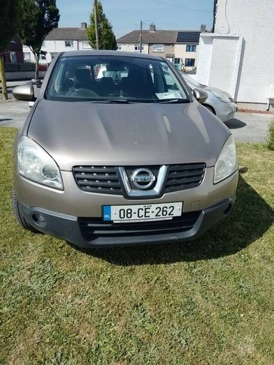Nissan qashqai car