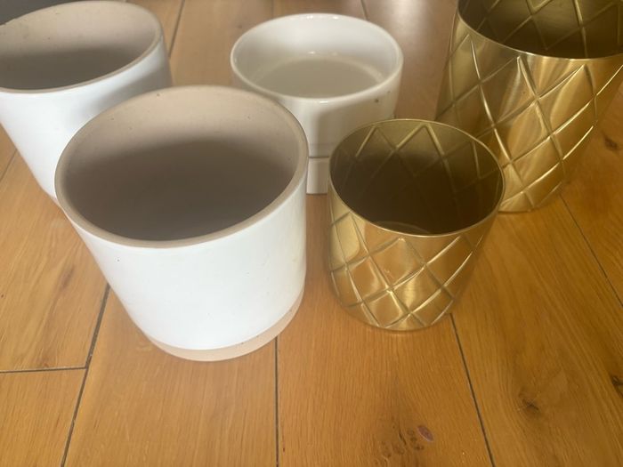 Plant pots