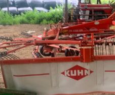 Kuhn GA 4321 single rotor rake
