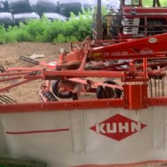 Kuhn GA 4321 single rotor rake