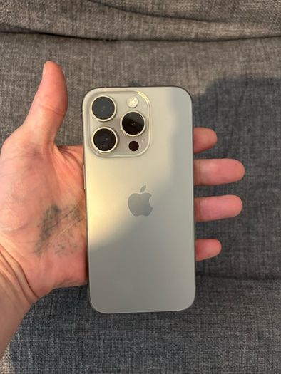 iPhone 15 pro natural titanium 128gb, unlocked, 86% battery health