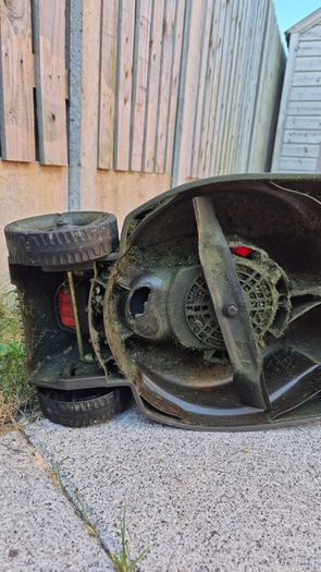 Lawnmower - needs repair