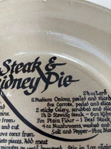 Vintage Pearson's of Chesterfield Steak and Kidney Pie Earthenware Pie Dish 25 cm by 4