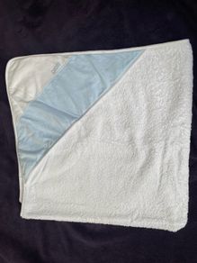 Baby Dior baby hooded towel never used