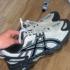 ASICS gel venture 6