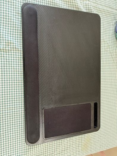Laptop stand