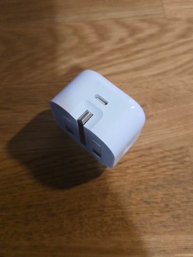 Apple 20w Type C Charging Brick