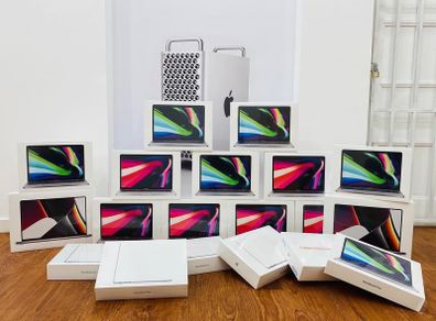 Apple MacBooks