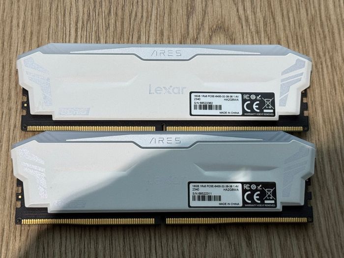 32gb (16gbx2) Ddr5 Ram Lexar Ares 6400mhz Cl32 White