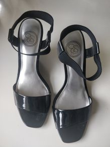 Shoes - Size 7