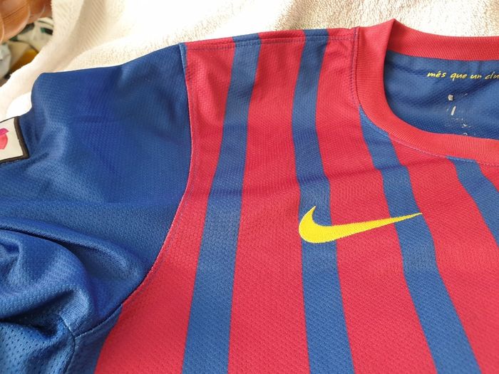 Barcelona Football Club Home Jersey 2011 to 2012 Large Adult Nike