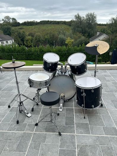 Drum kit