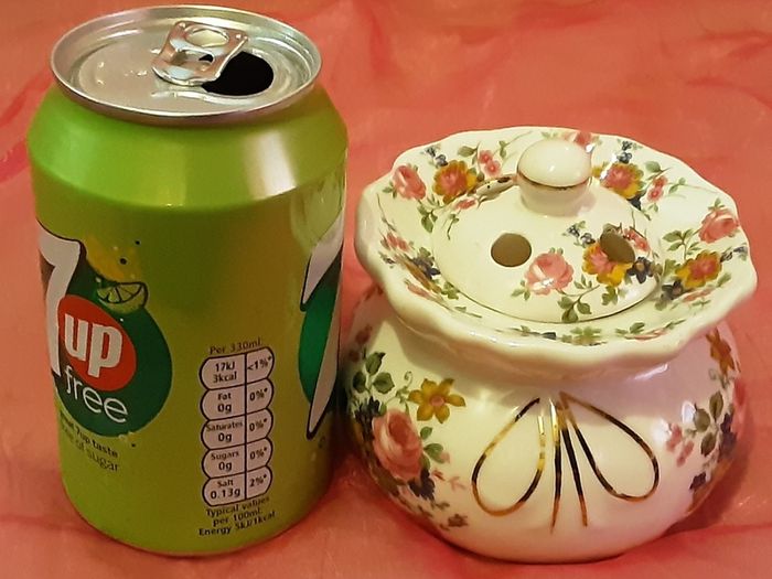 Irish China pot pourri pot
