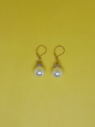 Handmade pearl earrings