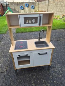 play kitchen