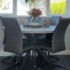 Table & Chairs