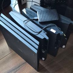 Ps4 Pro, Ps3 Slim (hen)