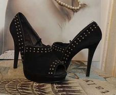 Black High Heels Size 7