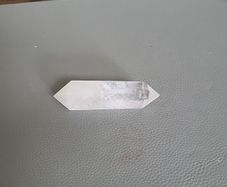 Quartz crystal point