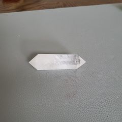 Quartz crystal point