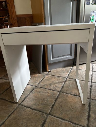 Children desk and chair