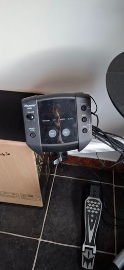 Electronic drum kit