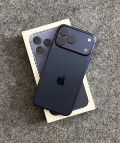 Apple iPhone 17 Pro Max 256GB Deep Blue Unlocked with box Perfect condition